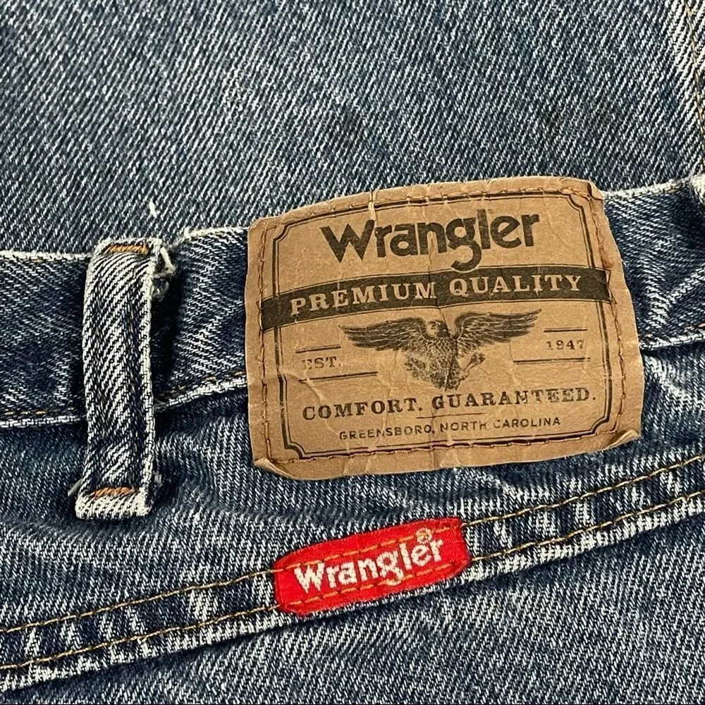 Wrangler Light Wash Regular Fit Jeans 100% Cotton waist 38 inseam 30